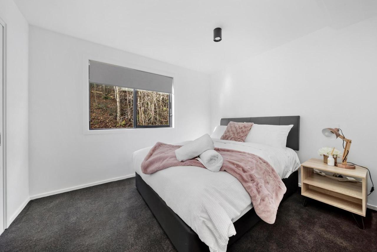 2 Bed 2 Bathroom Brand New Paradise 8 Mins To Cbd Queenstown Kültér fotó